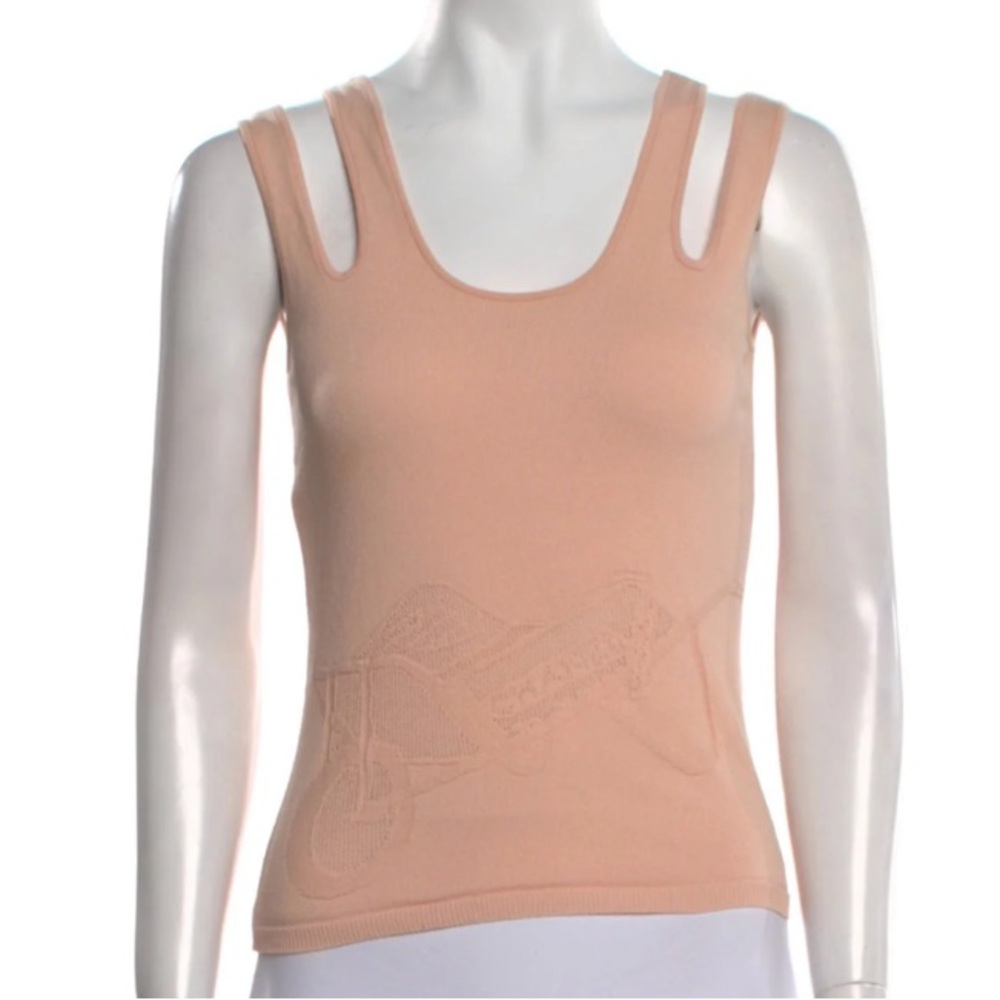 Chanel
2004 Scoop Neck Top
Pink | Size: S | US4, FR36